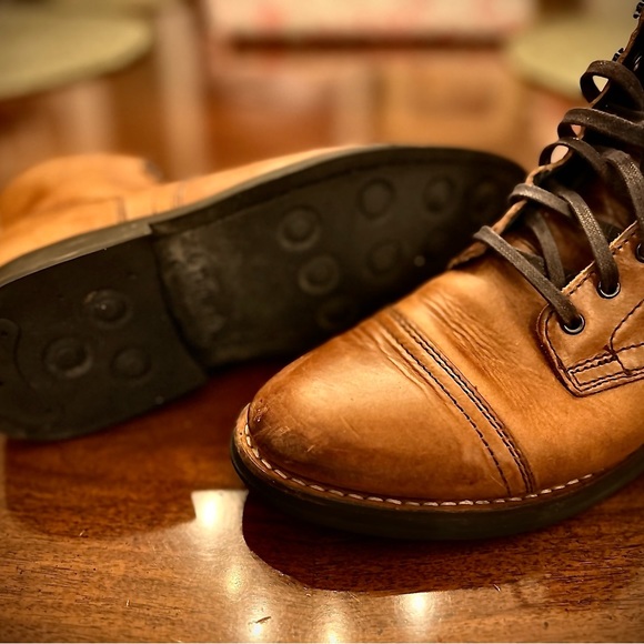 Thursday Boot Men’s Captain Lace-up in Horween Natural CXL Leather - Picture 2 of 5